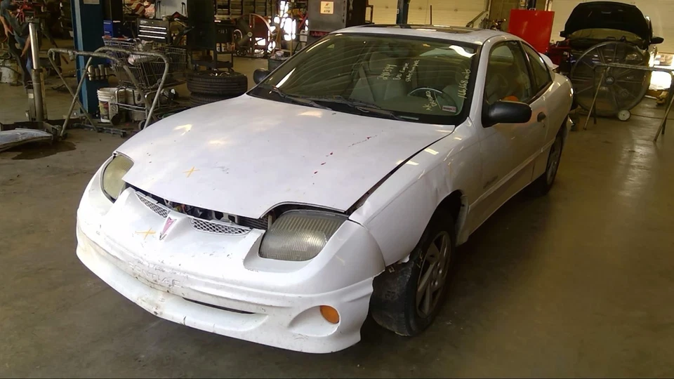 Used Front Right Door Interior Trim Panel fits: 2000 Pontiac Sunfire  Grade A Foto 3 de 4