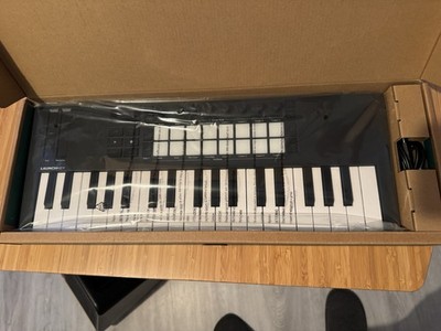 Novation Launchkey Mini 37 MK4 / USB MIDI-Controller Keyboard