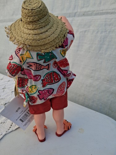 Possible Dreams Clothtique Santa 2003 "Seaside Celebration" 713790 - Picture 3 of 10