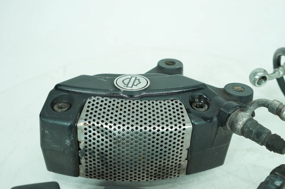 08 Harley Touring FLHT Electra Glide OEM Front Left Right Brake Calipers & Line - Image 4 of 4