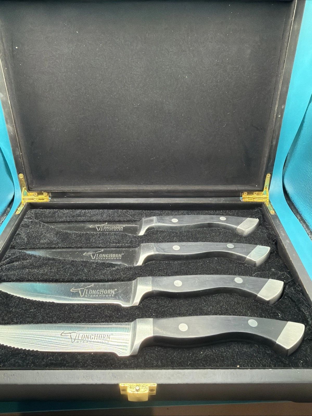 Longhorn Steakhouse 4-Piece Steak Knife Set Stainless Steel with Case