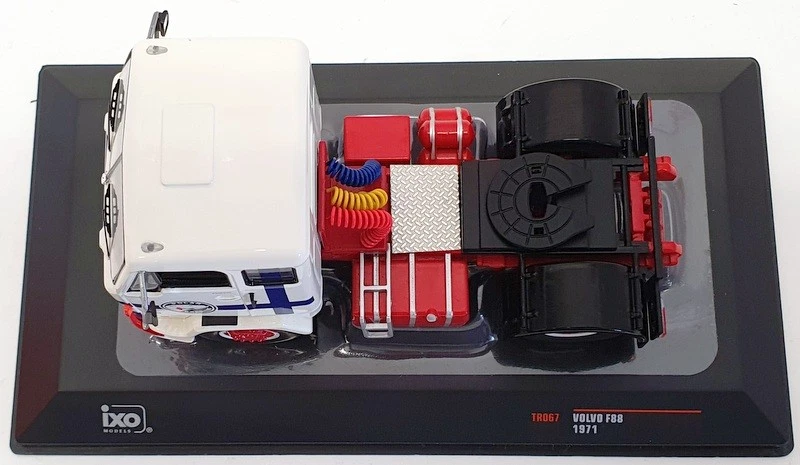 IXO Models 1/43 Scale TR067 - 1971 Volvo F88 Tractor Truck 2-Assi Polar Express - Image 4 of 4