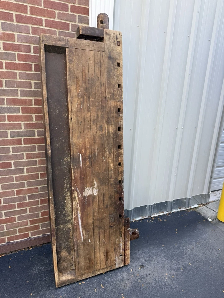 Antique carpenters Workbench W/ Vice. Repurpose Restore No Legs - Image 3 of 4