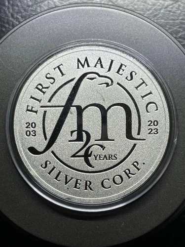 20 Year FIRST MAJESTIC ONE TROY OUNCE .999 FINE SILVER COIN ROUND in capsule