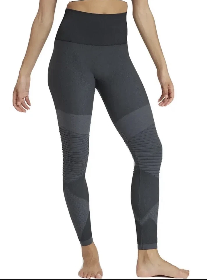 Леггинсы Spanx средние Look At Me Now бесшовные Moto черные серые с высоким подъемом женские - Изображение 4 из 4