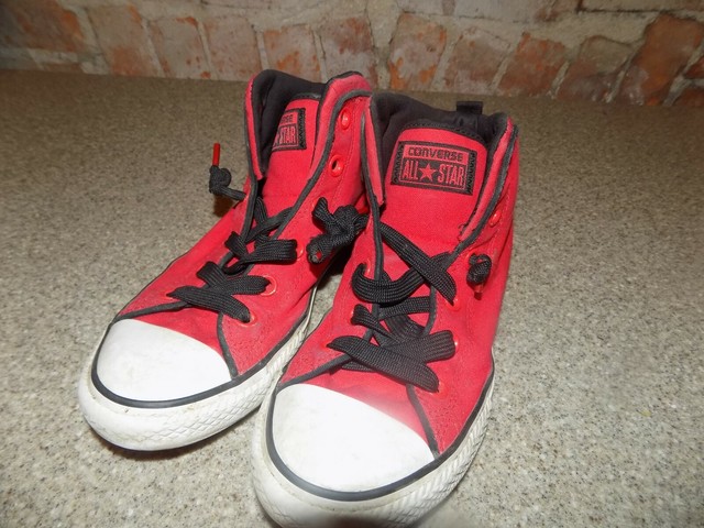 converse youth size 4