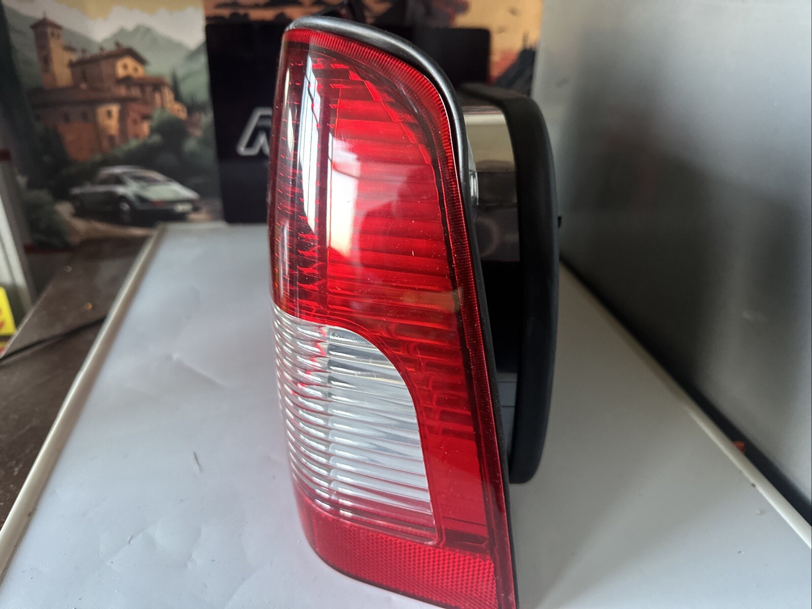 GENUINE PROTON IMPIAN REAR LIGHT RH O/S PW850538 image 3