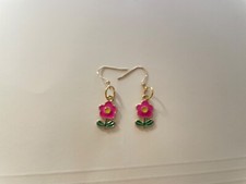 New Gold Tone Enamel Beautiful Dainty Hot Pink Flower Earrings