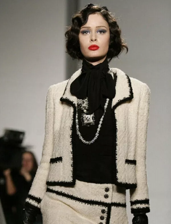 $5,450 CHANEL Iconic Ivory Black Contrast Boucle JACKET * FR 38