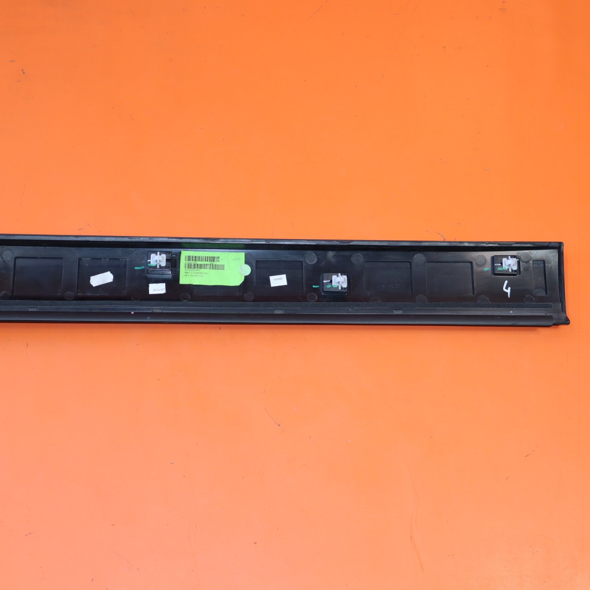 Rolls-Royce Cullinan 2017-2021 Rear Right Body side molding P/N 51137448584
