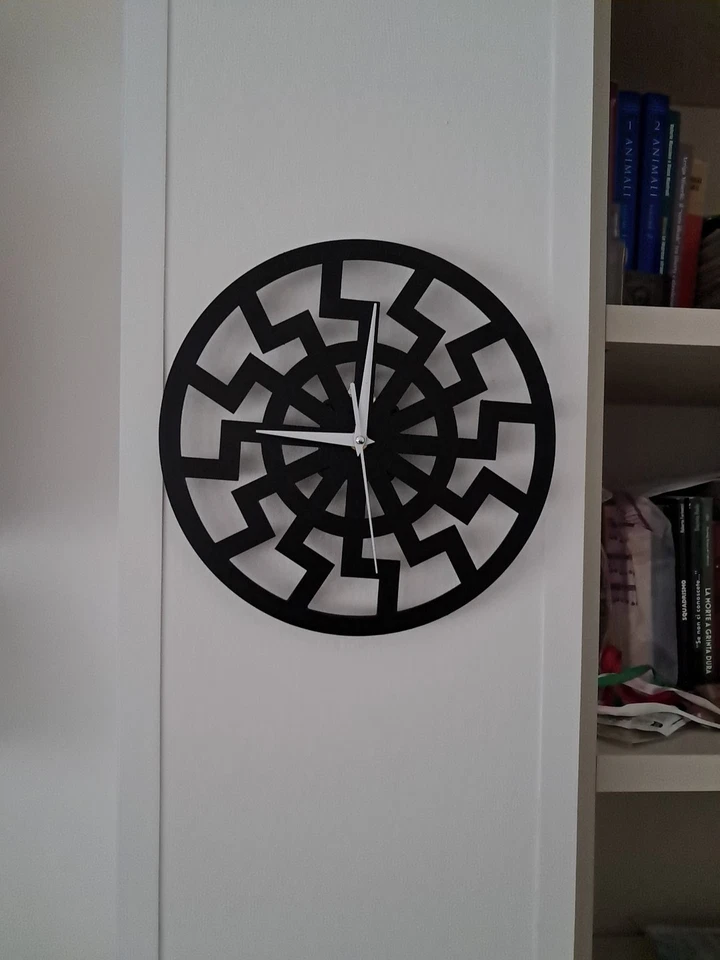 Orologio Da Parete Tema SOLE NERO - Immagine 3 di 3