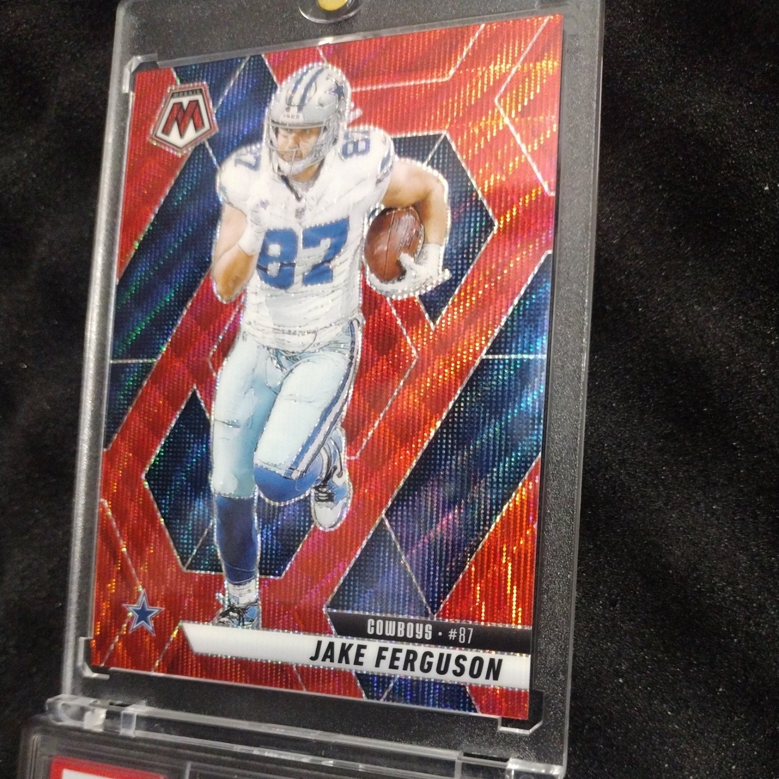 2025 Panini Mosaic - Jake Ferguson #175 Red Wave Mosaic Prizm 15 /27
