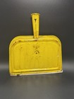 Charming Vintage Yellow Kelley Dustpan with Rooster — photo 2