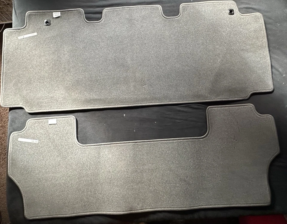 本田奥德赛原始设备制造商第二排和第三排地毯脚垫套装替换灰色 — 第 4/4 张图片