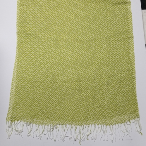 Chevron lime green scarf with white fringe - Picture 7 of 12