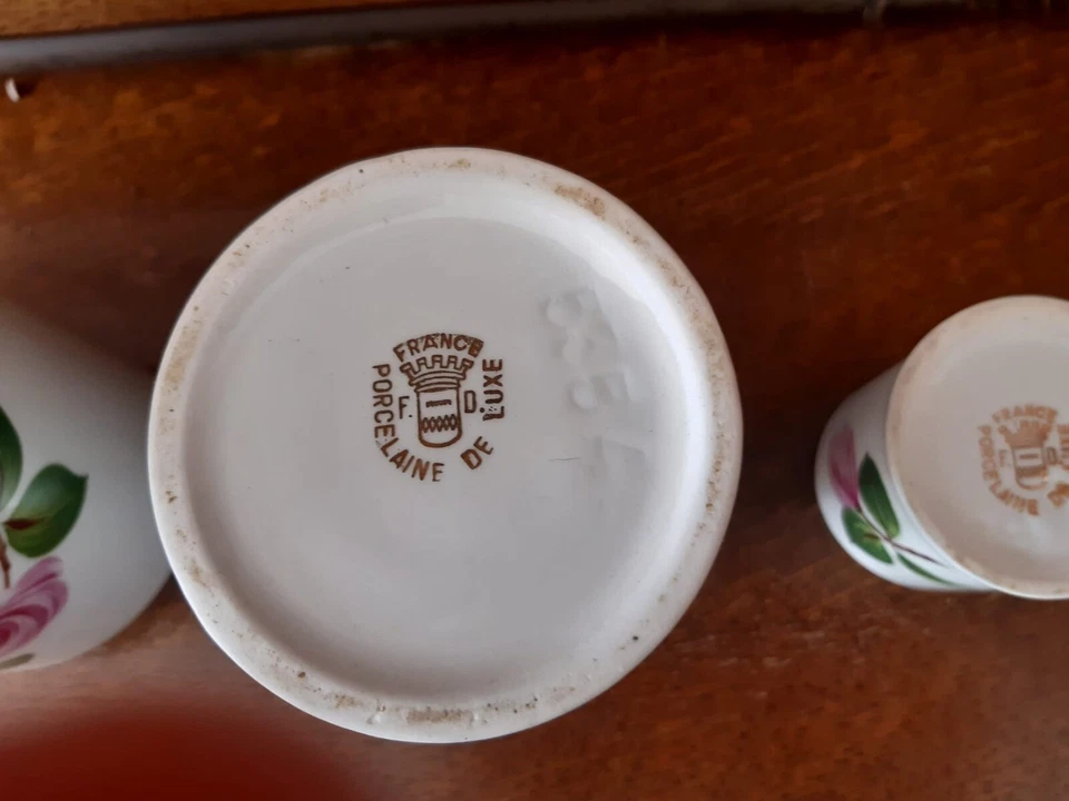 Ancienne Série de 4 Pots en porcelaine de Limoges - Avec Décor de Rose Fleur - Photo 4/4