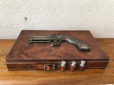 ❤️ Ancienne et jolie boite en Bois Décor au pistolet arme et balles