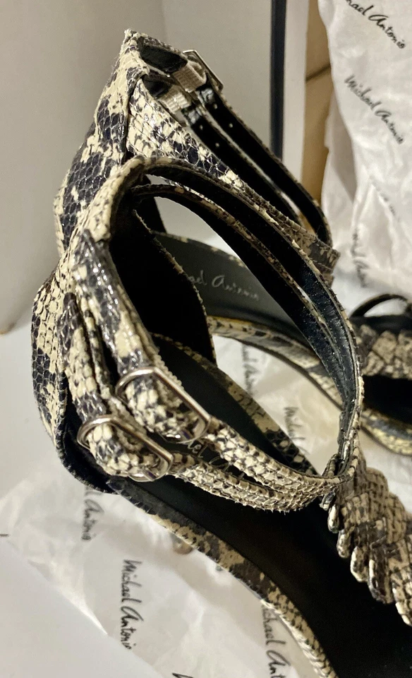 Sandalia serpiente natural de tacón alto Michael Antonio, Tenga, talla 8. Estado nuevo. Foto 4 de 4