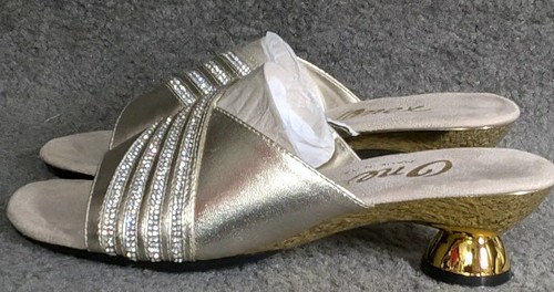 Onex Womens Shoes Size 6 Kitten Heel Platinum Gold / Rhinestone Made Italy