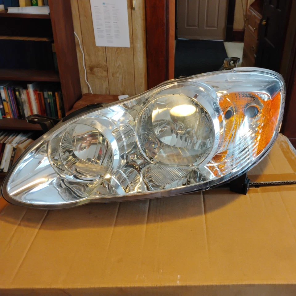 Б/у, пара фар для 2003-2008 Toyota Corolla хромированные фары, без ламп - Изображение 3 из 3