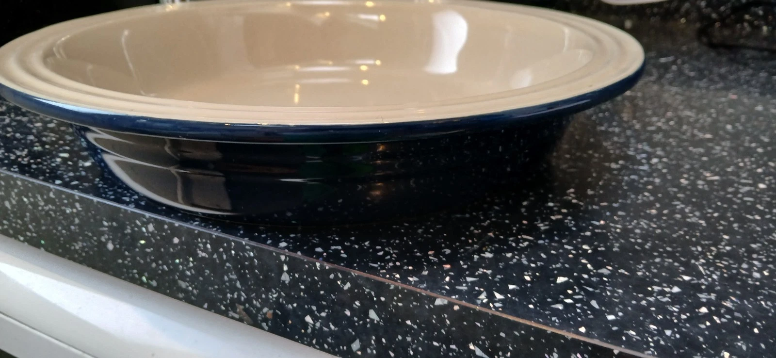 LE CREUSET LARGE ROUND BAKING / PIE DISH - DARK BLUE