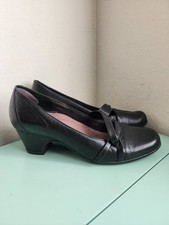Clarks Everyday Active Air Sugar Plum Black Leather Pumps Heels Womens Shoes 8 M