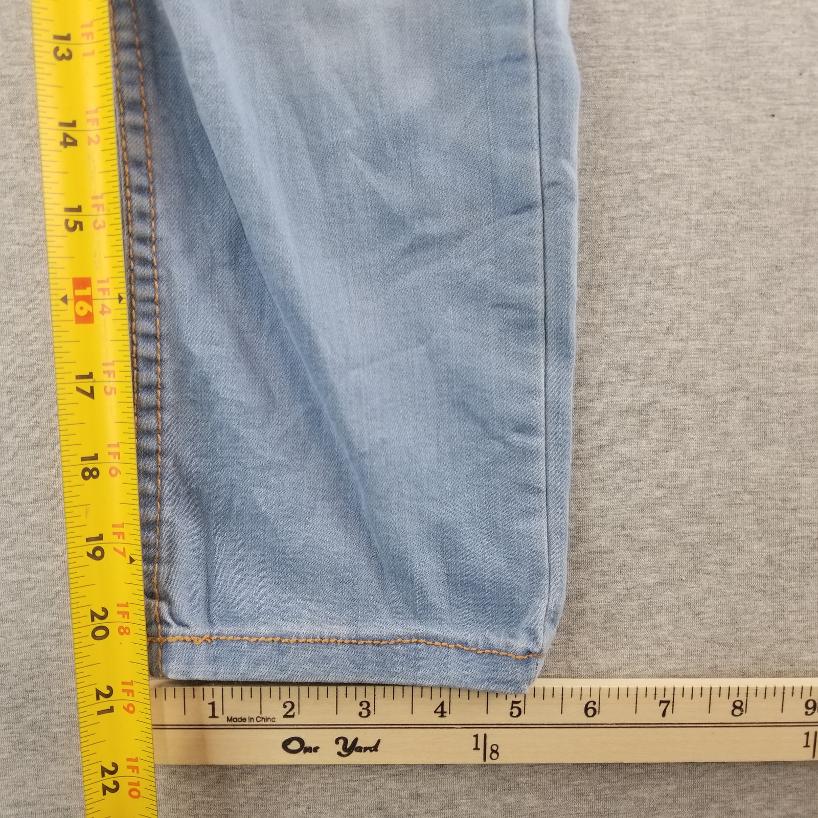 Arizona Jeans Women's Sz 3 Stretch Mat. LightWash Normcore Cute Stylish Trendy image 8