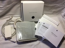 APPLE AIRPORT EXTREME BASE STATION Router A1408 with power cord, paperwork, box