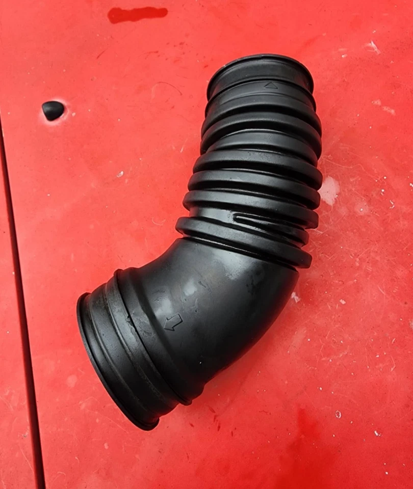 Tubo de manguera de admisión de aire frío OEM Toyota Pickup Truck 4Runner 22RE 1989-1995 usado Foto 2 de 4