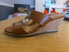 Tan Sofft Cork Wedge Gold Accent Sandals Slip On Open Toe Women's Size 7M