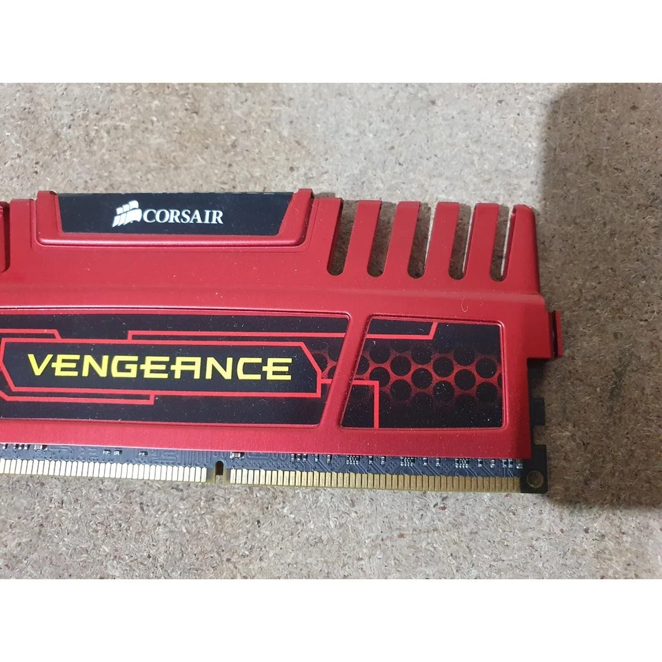 Corsair Vengeance CMZ16GX3M4X1866C9R 4GB DDR3 RAM PC3-15000 (1866MHz) - Image 3 of 4