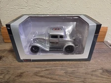 Farber Bag '32 Ford Coupe SR Die Cast Car 1/25 scale by Spec Cast #16212 NIB