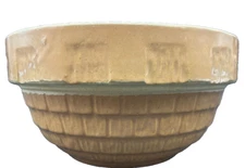 Antique USA Stoneware Batter Mixing Bowl 7" diameter