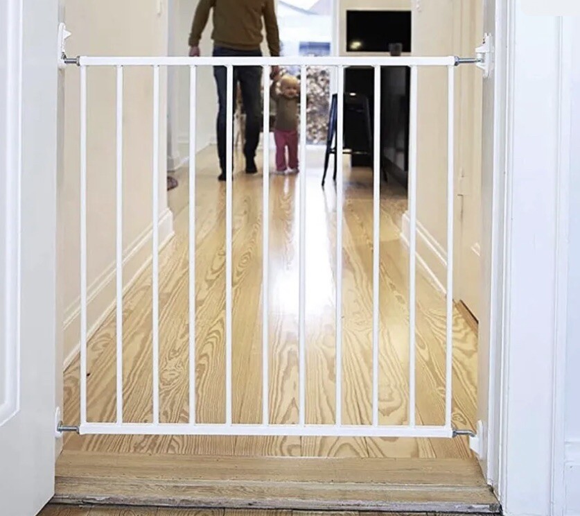 BabyDan No Trip Metal Safety Gate Adjustable White UK