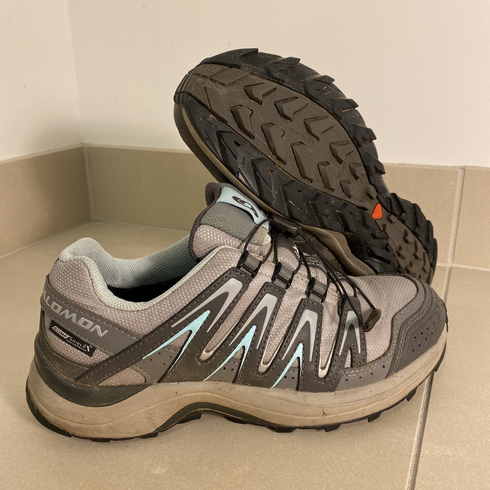 salomon trail shoes mens