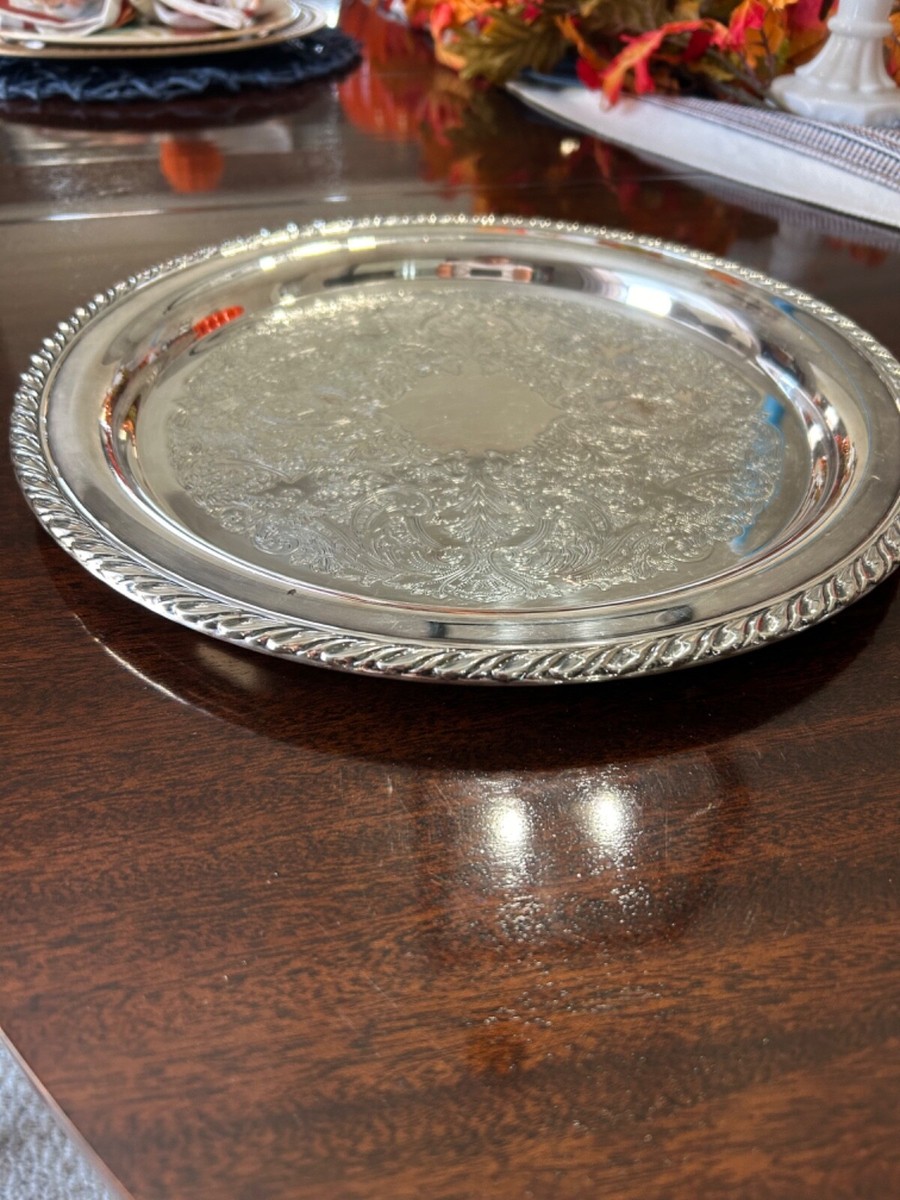 Vintage Oneida Silver Plate Rope Edge Etched Design Serving