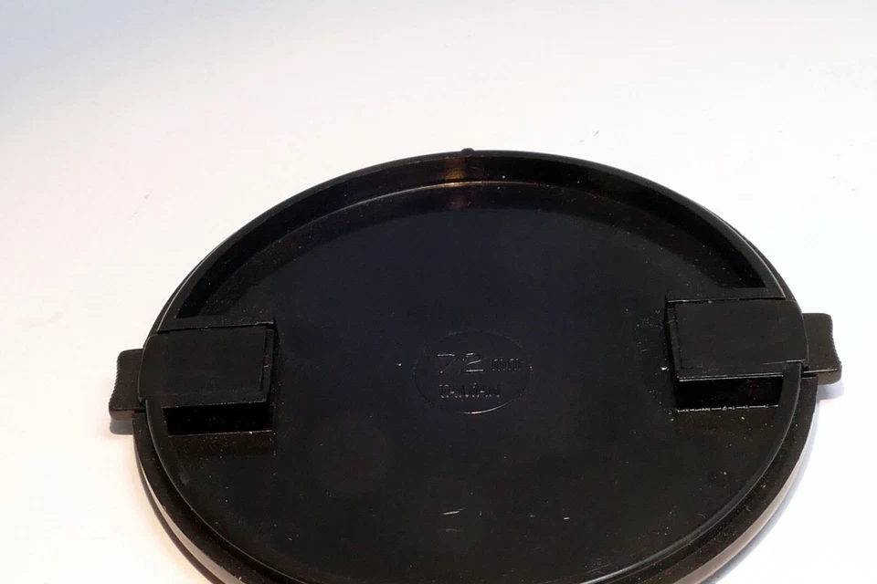 Tapa frontal de lente 72 mm hecha en Taiwán de colección tipo a presión Foto 2 de 4