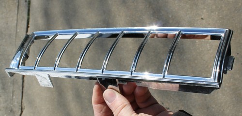1971 1972 1973 Cadillac Passenger Right Side Marker Light Chrome Bezel OEM - Picture 7 of 12