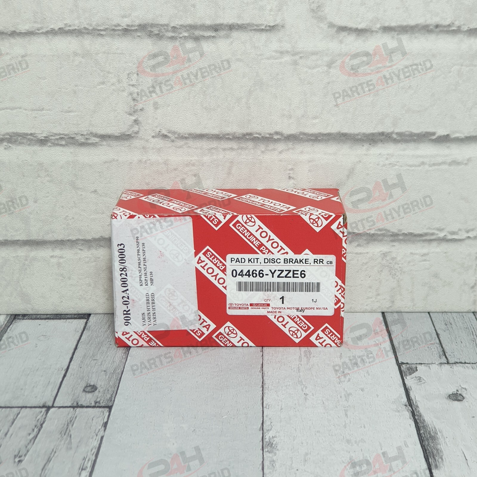 GENUINE TOYOTA YARIS REAR BRAKE PADS 2005-20 OEM 04466-YZZE6 RIGHT & LEFT SIDE
