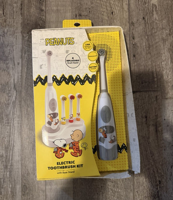 PEANUTS Sonic Battery Electric Toothbrush Kit Waterproof, Stand, 4 Heads