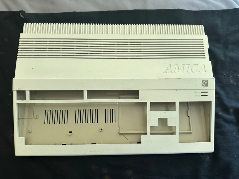 Amiga 500  case+ screws painted white in fair condition cut for gotek see list