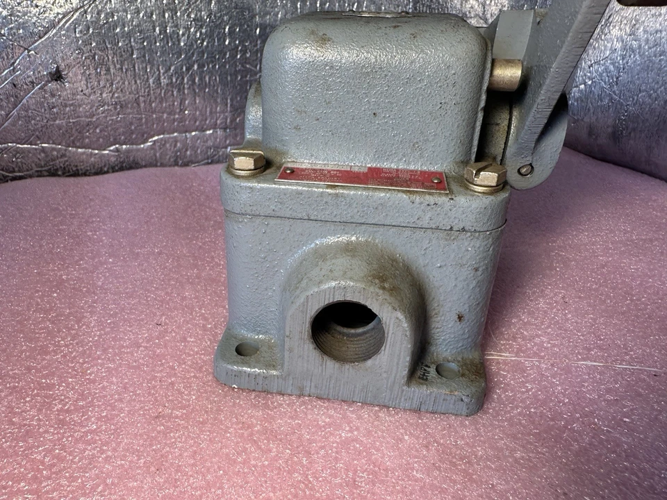 SQUARE D 801-ASH1711 SERIES A - Image 4 of 4