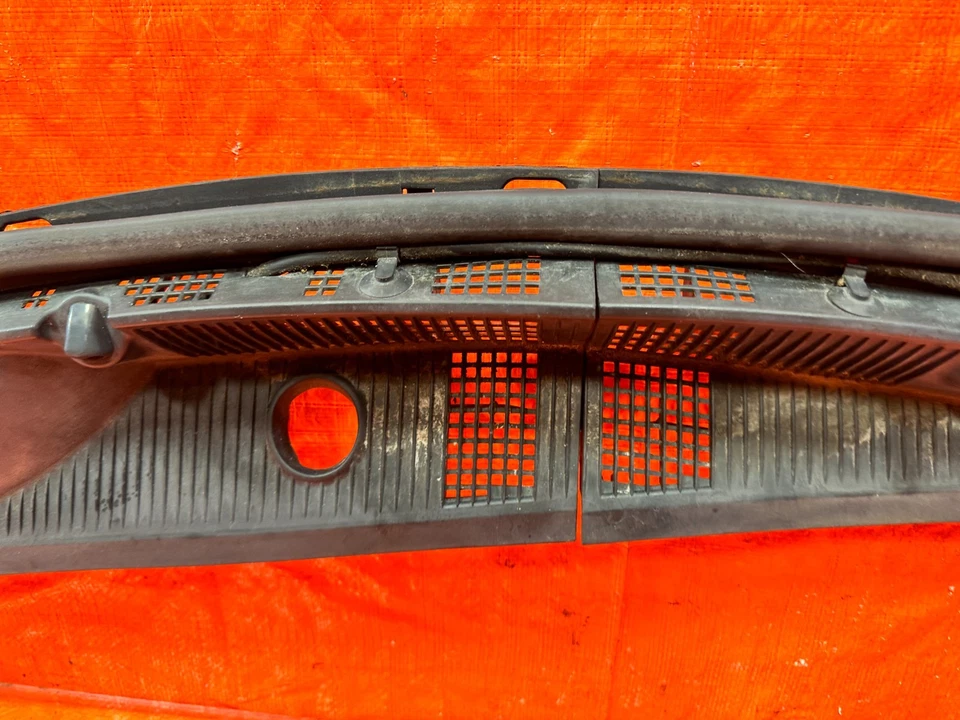 04-11 MAZDA RX8 RX-8 - WINDSHIELD WIPER COWL TRIM PLASTIC - OEM FACTORY #303 - Image 4 of 4