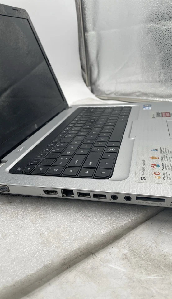 Portátil Notebook HP G62 Intel Pentium Windows 7 sin disco duro Foto 2 de 4