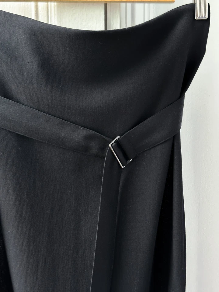 Saia drapeada de lã preta Ann Demeulemeester com cinto início dos anos 00 – Tamanho 38 - Imagem 2 de 4