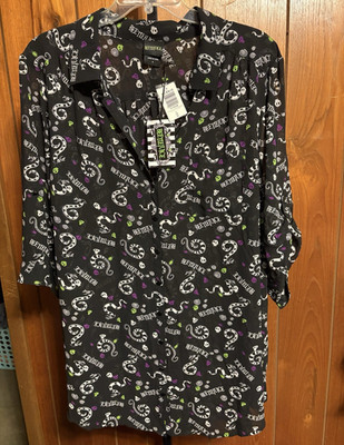 Torrid Women s Plus Size 4X Black Beetlejuice Graphic V-Neck 3/4 Blouse