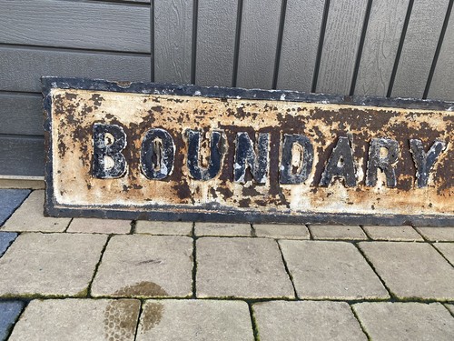 ANTIQUE VICTORIAN CAST IRON ROAD STREET SIGN - BOUNDARY ST - LIVERPOOL - CRICKET - Picture 2 of 8