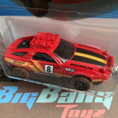 Hot Wheels Porsche 928S Safari Red #245 Mainline 2024 Case Q (In