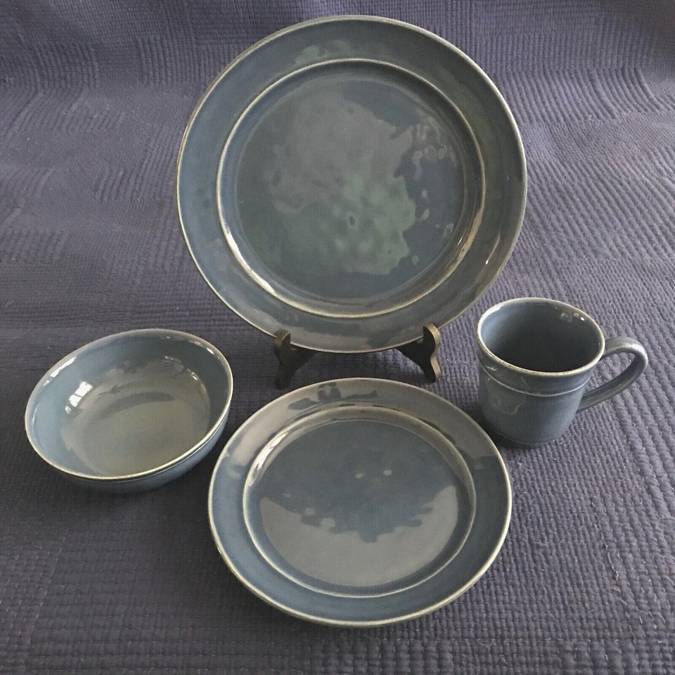 Pottery Barn CAMBRIA Ocean Blue Geschirr Teller, Schüsseln, Tassen, Tassen SIE WÄHLEN - Bild 1 von 1