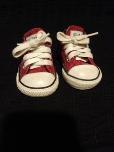 girls pink glitter converse